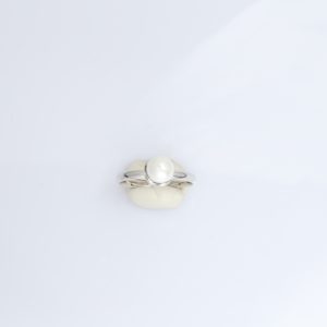 Δακτυλίδι γυναικείο ασημένιο 925 επιροδιομένο. Πέτρες  πέρλα